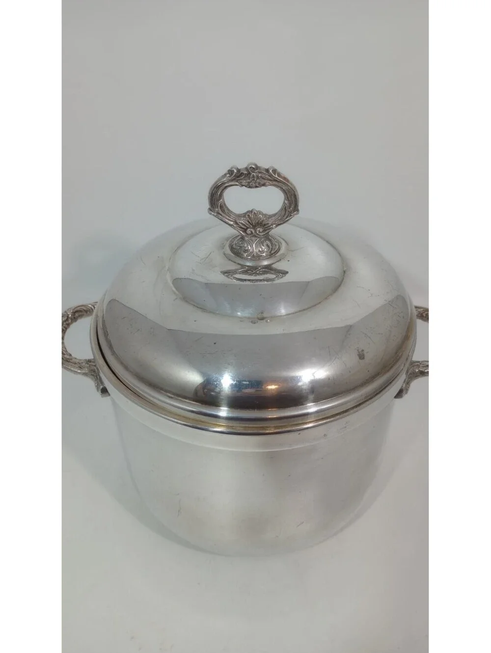 Vintage SHERIDAN Silver Plate Milk Glass Liner Ice Bucket with Lid Ornate Handle